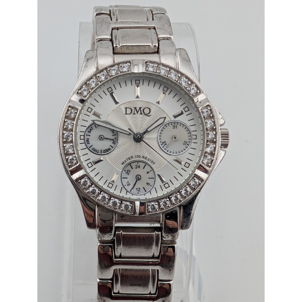 DMQ‎ DQ/1067 Womens Watch 33mm Silver Crystals Bracelet 6.5" Band- New Battery